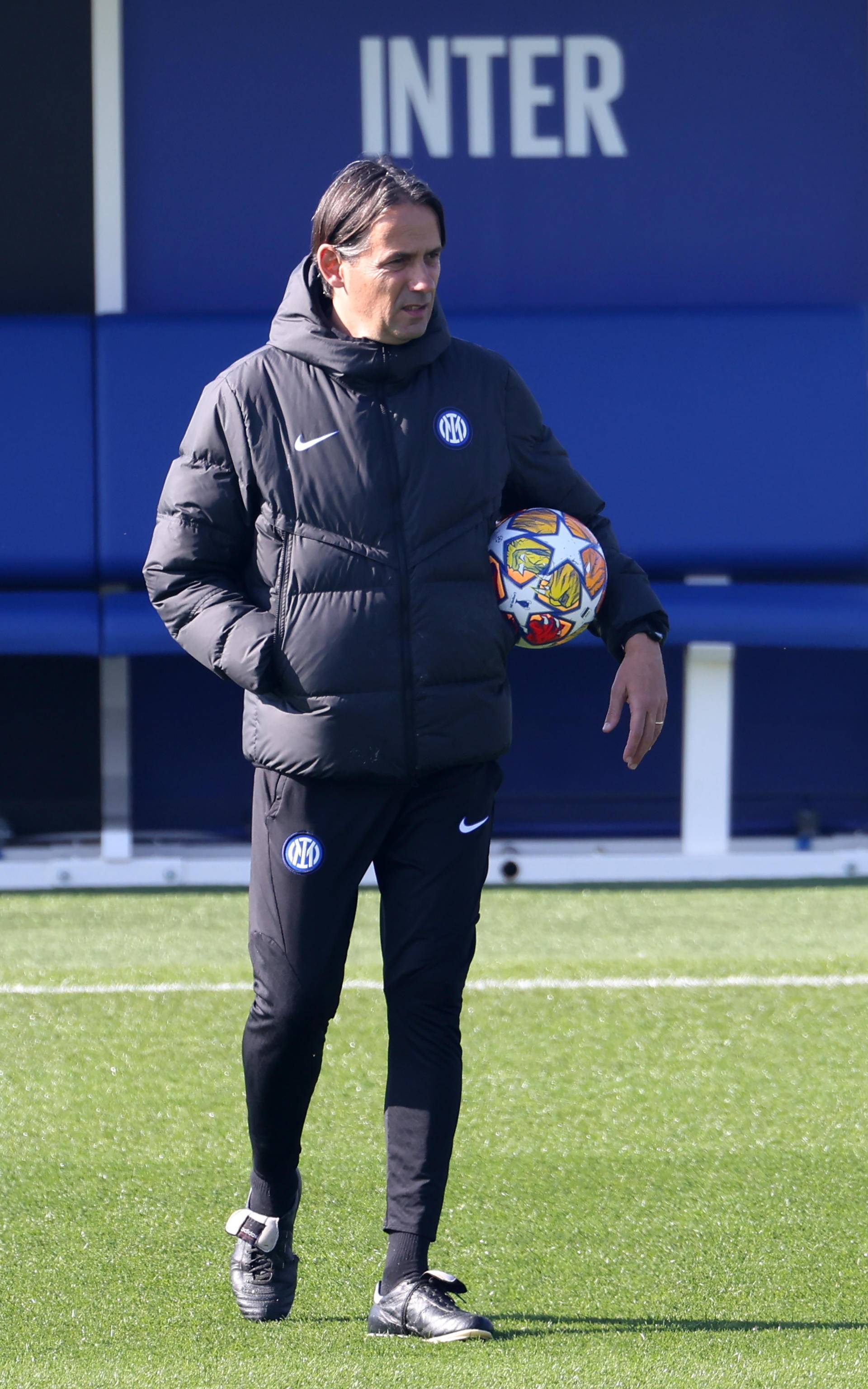 集结日西汉姆备战欧冠，外线爆发细节曝光，更衣室稳定，身体对抗强度拉满