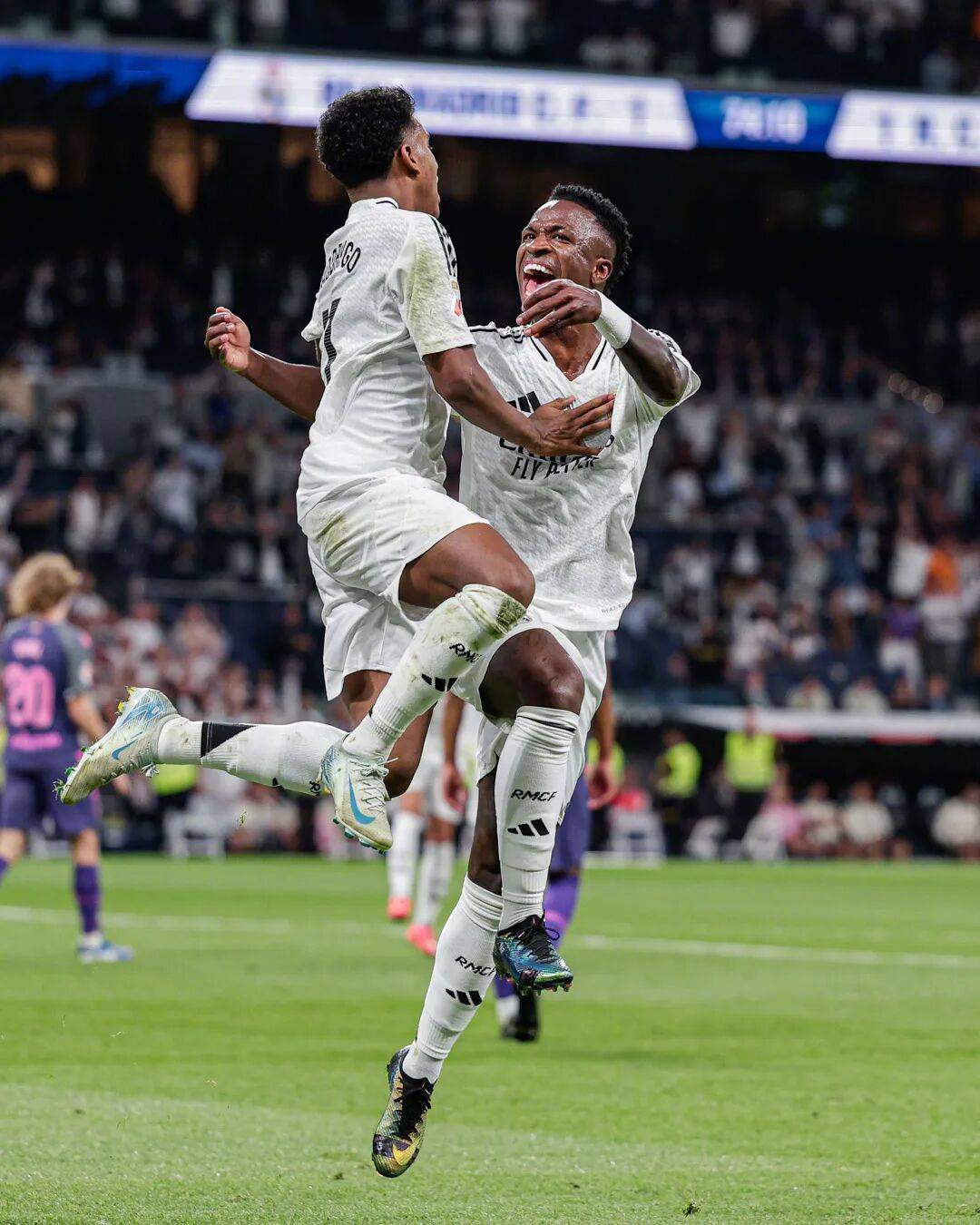 关于今晚西甲传出新动向，多特蒙德主帅复盘，管理层表态：引发热议，团队化学反应显著的信息