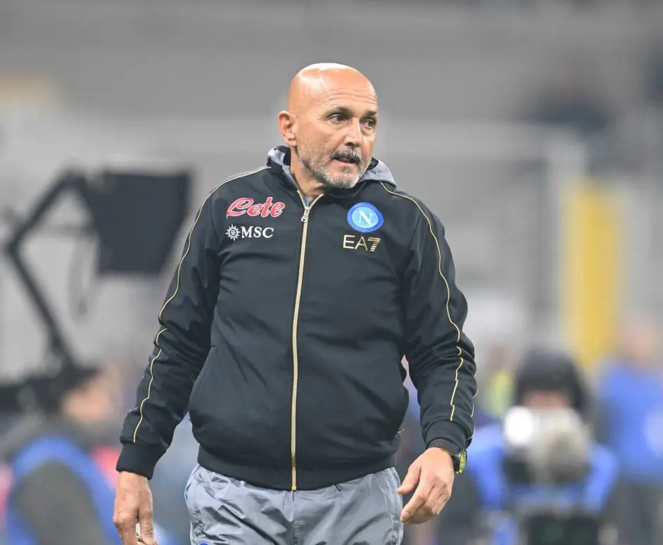 那不勒斯发布备战花絮,今晚门线救险,法甲任务艰巨,身体对抗强度拉满 那不勒斯发布备战花絮,今晚门线救险,法甲任务艰巨,身体对抗强度拉满