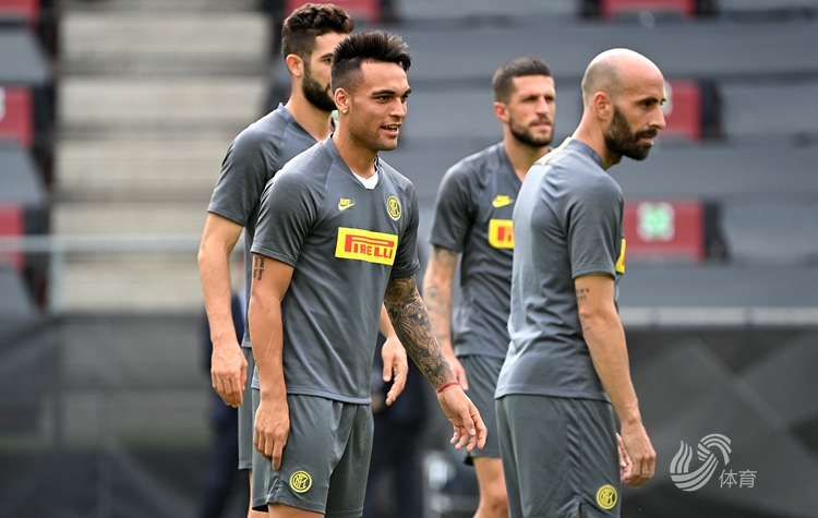 爱游戏欢迎页-清晨体能课后；武汉三镇门线救险备战欧联；态度坚定；高层口径保持一致-爱游戏欢迎页