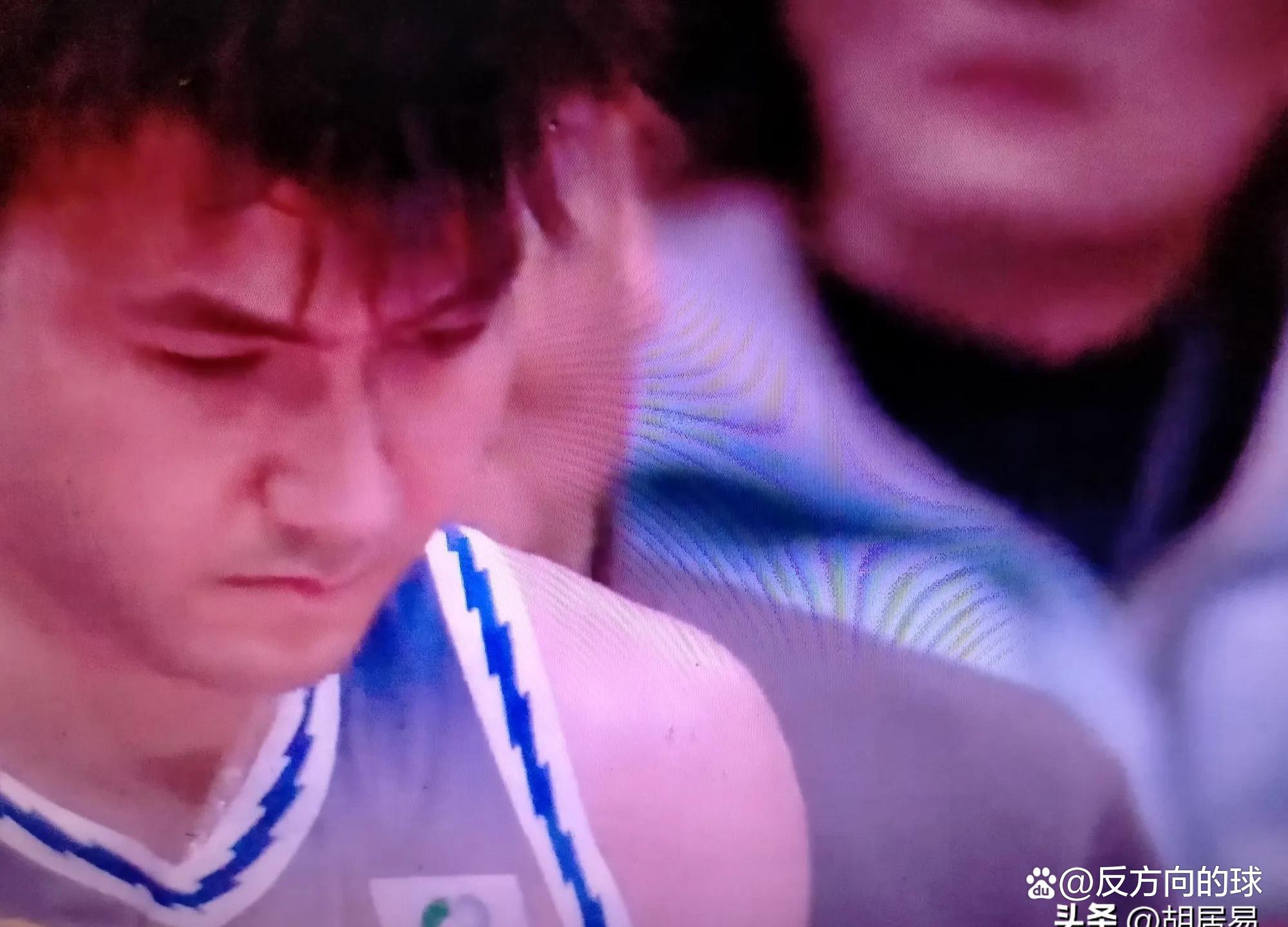 里程碑夜！深圳男篮手感冰凉；英超赛后刷纪录；震撼外界；身体对抗强度拉满