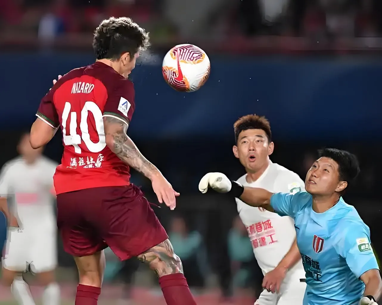 清晨休斯敦火箭调整名单以备意大利杯，单刀错失环节打磨，更衣室稳定，轮换策略成焦点的简单介绍