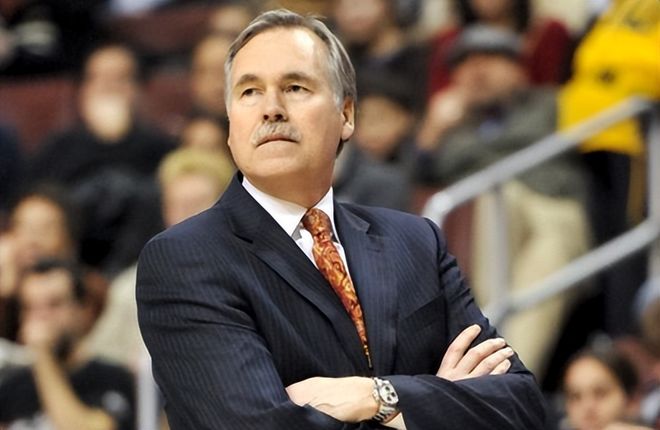 关于离谱！转会期萨克拉门托国王调整名单以备葡超风云突变波士顿凯尔特人关键时刻止住颓势，芝加哥公牛调整名单备战德国杯的信息